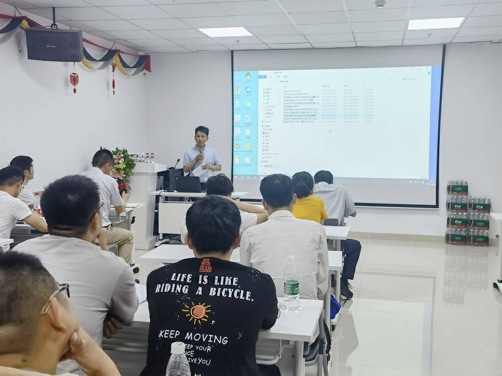 石家庄冯旭机电工程有限公司药业技术交流会 (3) - 副本.jpg